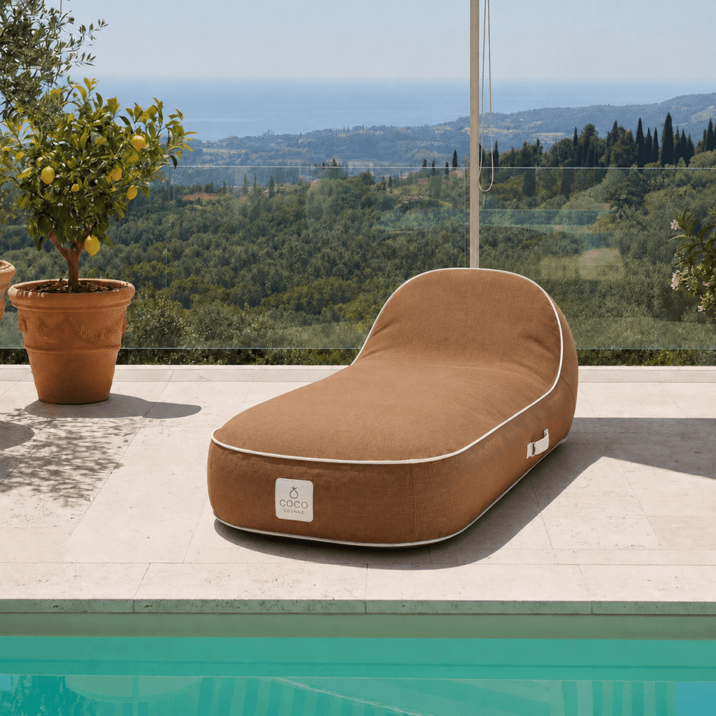 Transat Palma chocolat Moka au bord d’une piscine